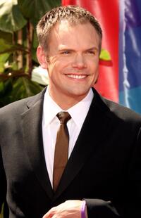Joel McHale at the 58th Annual Primetime Emmy Awards.
