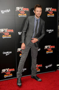 Joel McHale at the California premiere of "Spy Kids: All The Time In The World."