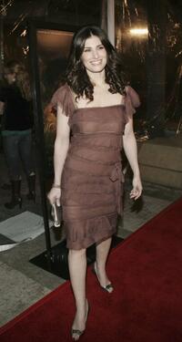 Idina Menzel at the premiere of "Ask the Dust."