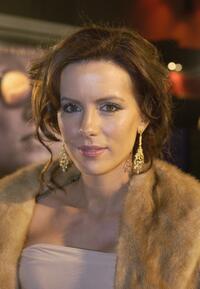 Kate Beckinsale at the Los Angeles premiere of "The Aviator."