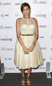 Eva Mendes at the California premiere of "Girl In Progress."