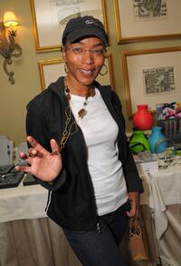 Angela Bassett at the 2008 World Experience DPA gift lounge.