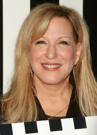 Bette Midler performs at the grand opening of Designer Shoe Warehouse.