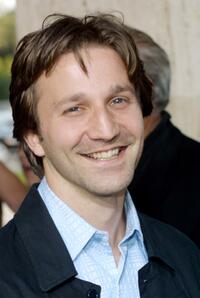 Breckin Meyer at the premiere of "Rat Race."