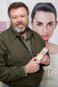 Joel McKinnon Miller at the Luxury Lounge in honor of the 2008 SAG Awards.