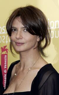 Laura Morante at the photocall to promote "Private Fears In Public Places" during the 63rd Venice Film Festival.