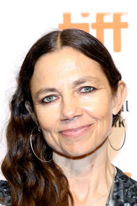 Justine Bateman at the "Violet" photocall during the 2021 Toronto International Film Festival.