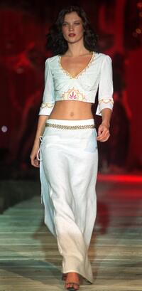 Kate Moss at the Spring / Summer 2000 collection.