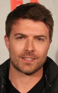 Noah Bean at the premiere of the television show "Justified."