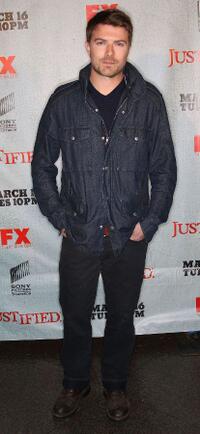 Noah Bean at the premiere of the television show "Justified."