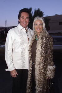 Wayne Newton and his wife at the 5th Annual VH1 Divas Las Vegas concert.