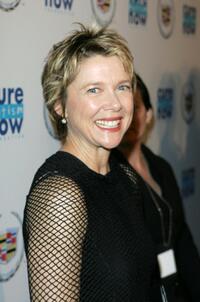 Annette Bening at the Cure Autism Now's 10th Anniversay Gala.