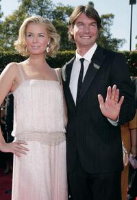 Jerry O'Connell and Rebecca Romijn at the 59th Annual Primetime Emmy Awards.