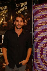 Eduardo Noriega at the premiere of "La Virgen de la Lujria."