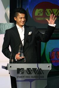 Shun Oguri at the MTV Student Voice Awards 2008.