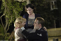 Abigail Breslin, Julia Ormond and Chris O'Donnell in "Kit Kittredge: An American Girl."