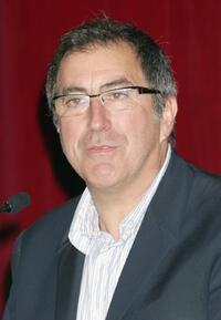 Kenny Ortega at the press conference announcing a national tour of the hit Broadway show "The Boy From Oz."