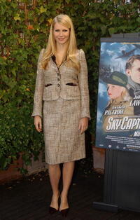 Gwyneth Paltrow at a photo call to promote “Sky Captain and the World of Tomorrow” in Madrid, Spain. 