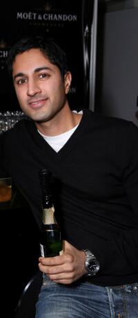 Maulik Pancholy at the Luxury Lounge in honor of 2008 SAG Awards.