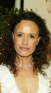 Rena Owen at the pre-oscar dinner to celebrate New Zealands film making and creative talent.