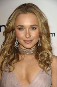Hayden Panettiere at the NBC's "Heroes" to celebrate their Golden Globe Nominations.