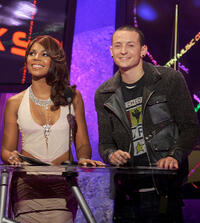 Singer Ashanti and Chester Bennington at the 32nd Annual American Music Awards in California.