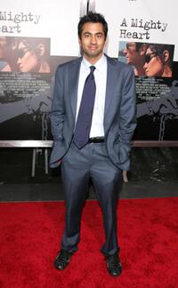 Kal Penn at the premiere of "A Mighty Heart."