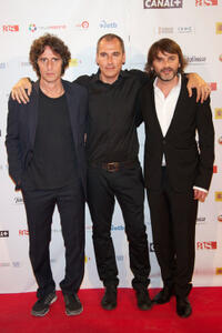 Diego Peretti, director David Marques and Fernando Tejero at the Madrid premiere of "En Fuera de Juego."
