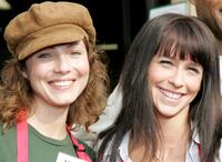 Marisa Petroro and Jennifer Love Hewitt at the Los Angeles Mission's Christmas meal for homeless.