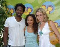 Harold Perrineau, Jr., Daughter Aurora and Wife Brittany at the premiere of "Handy Manny."