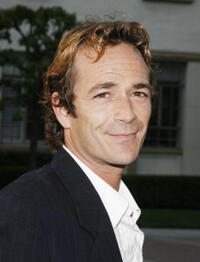 Luke Perry at the premiere of "John from Cincinnati."