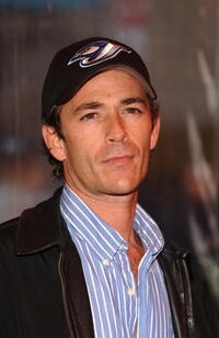 Luke Perry at the 10th Anniversary of "Rent."
