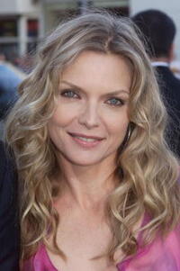 Michelle Pfeiffer at the "What Lies Beneath" premiere. 