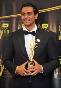 Arjun Rampal at the 2009 International Indian Film Academy Awards ceremony.
