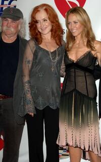 David Crosby, Bonnie Raitt and Sheryl Crow at the 2006 MusiCares Person of the Year honoring James Taylor.