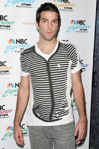 Zachary Quinto at the NBC Universal celebration of the DVD release of "Heroes: Season 1."