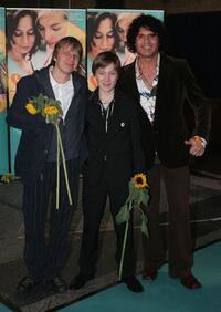 Director Andreas Dresen, Vincent Redetzki and Costa Cordalis at the premiere of "Sommer vorm Balcon."