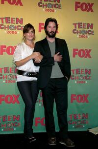 Keanu Reeves and Sandra Bullock at the press room at the 8th Annual Teen Choice Awards.