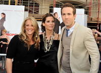 Anne Fletcher, Sandra Bullock and Ryan Reynolds at the premiere of "The Proposal." 
