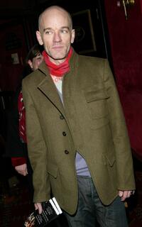 R.E.M. at the world premiere of "Mona Lisa Smile."