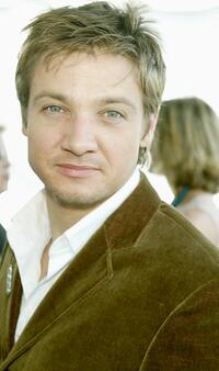 Jeremy Renner at the 2003 IFP Independent Spirit Awards.