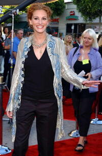 Julia Roberts at the premiere of “America's Sweethearts” in Los Angeles.