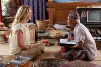 Julia Roberts as Liz Gilbert and Hadi Subiyanto as Ketut Liyer in "Eat, Pray, Love."