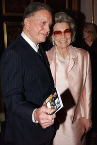 Cliff Robertson and his wife at the 10th Annual Thirteen/wnet Gala Salute honoring Alan Alda.