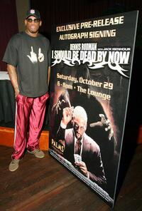 Dennis Rodman at the signing of "I Should Be Dead By Now."