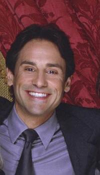 Larry Romano at the portrait for television series "Kristin."