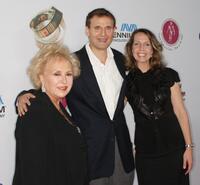 Doris Roberts, Phil Rosenthal and Monica Rosenthal at the International Myeloma Foundation's Second Annual Comedy Celebration.