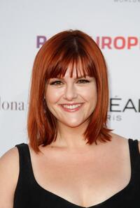 Sara Rue at the premiere of "Vicky Cristina Barcelona."