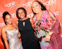 Noree Victoria, Alexus flank Woyna Lucas and Roz Ryan at the premiere of "The Rickey Smiley Show."