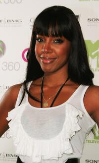 Kelly Rowland at the MTV's Xbox party.